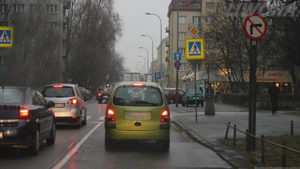 Question illustration: Which of these factors has a direct impact on the total stopping distance of a passenger car?